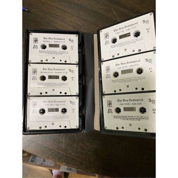 The New Testament king James 12 Cassette set - Picture 4 of 5